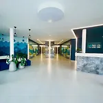у моря с панорамным видом золотой берег *