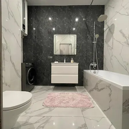 у моря с панорамным видом золотой берег