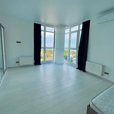 Apartman у моря с панорамным видом золотой берег Odessza