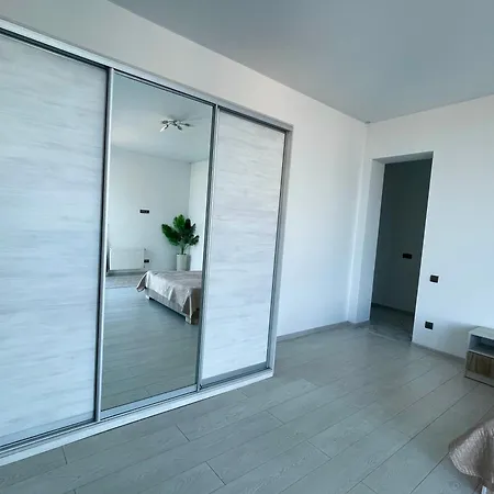 Appartamento у моря с панорамным видом золотой берег