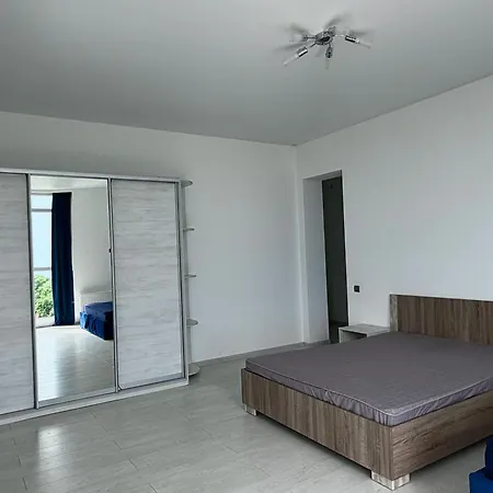 у моря с панорамным видом золотой берег Apartman Odessza