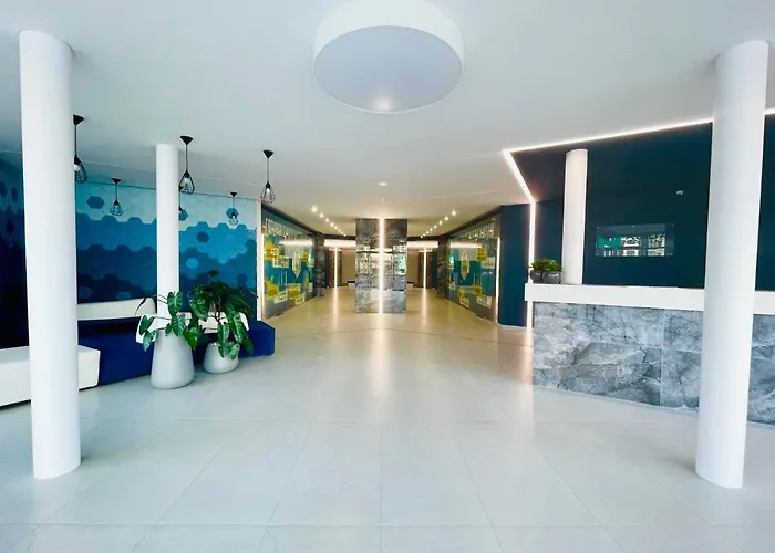 у моря с панорамным видом золотой берег *