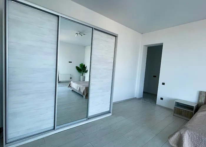 Apartament у моря с панорамным видом золотой берег