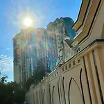 у моря с панорамным видом золотой берег